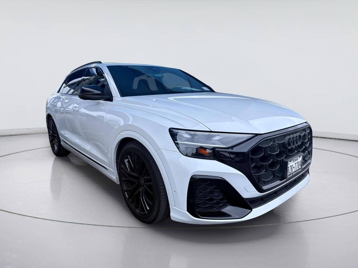 2025 Audi SQ8 Premium Plus — photo 1 of 18