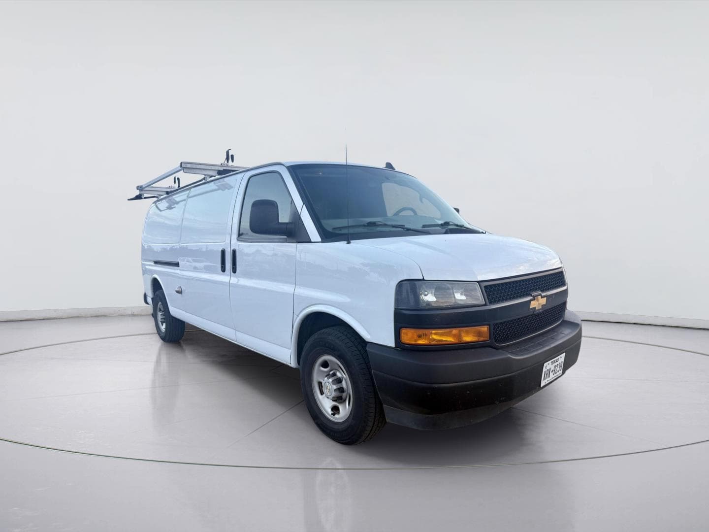 2022 Chevrolet Express Cargo Van Base — photo 1 of 14