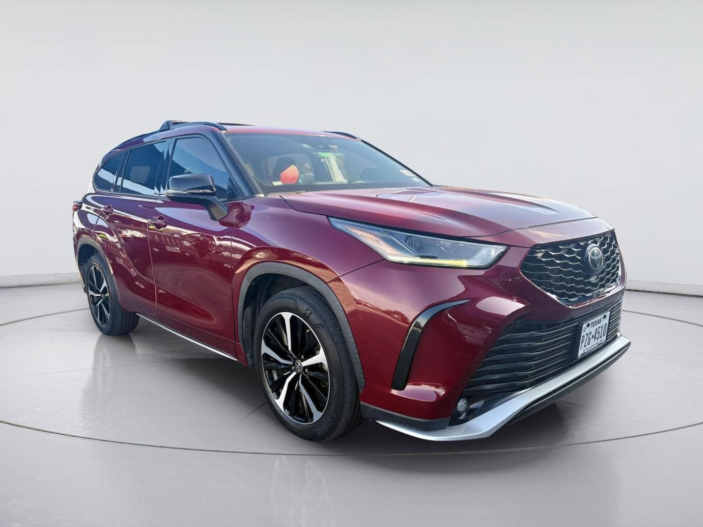 2021 Toyota Highlander XSE — photo 1 of 19