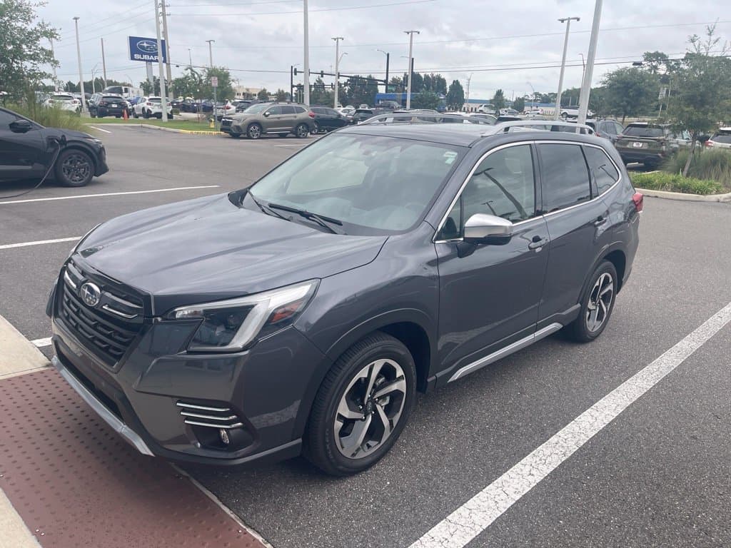 2023 Subaru Forester Touring — photo 1 of 2