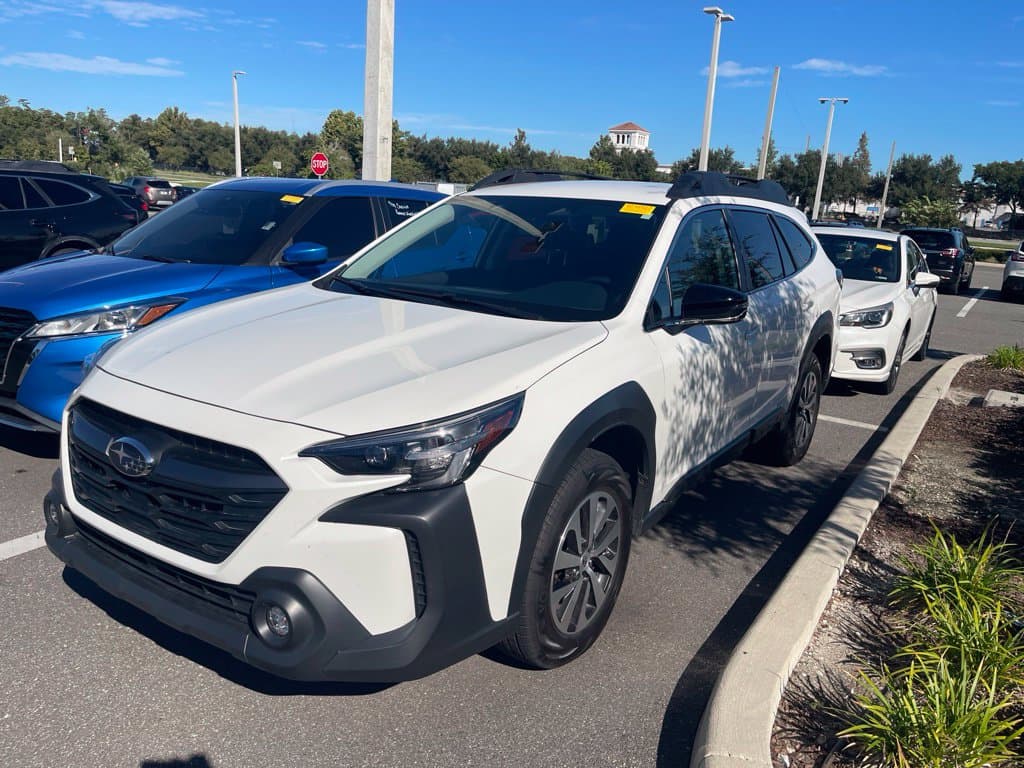 2025 Subaru Outback Premium — photo 1 of 26