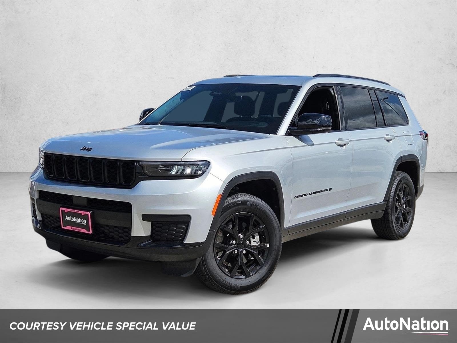 2025 Jeep Grand Cherokee L Altitude X — photo 1 of 29