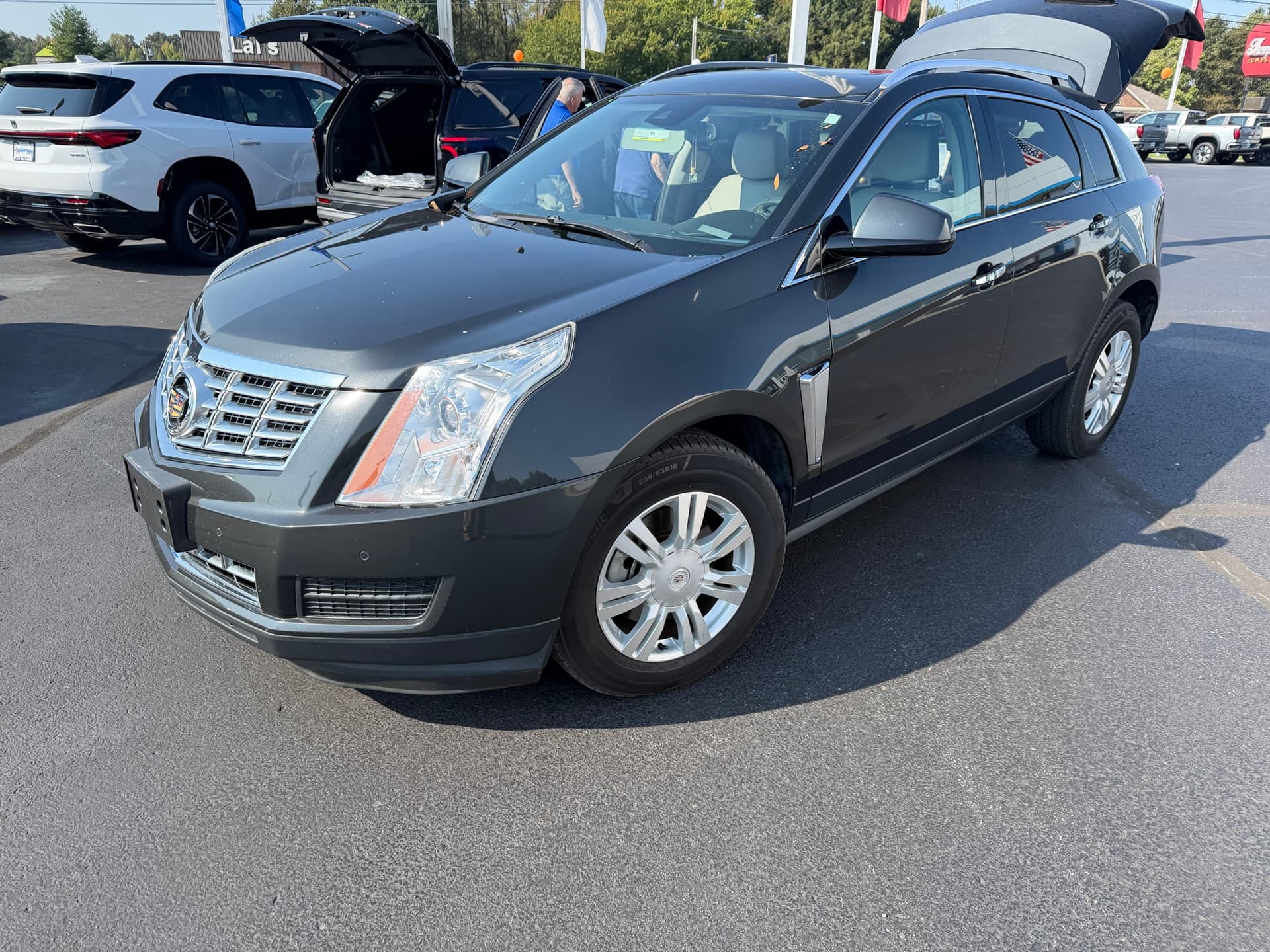 2015 Cadillac SRX Luxury Collection — photo 1 of 3