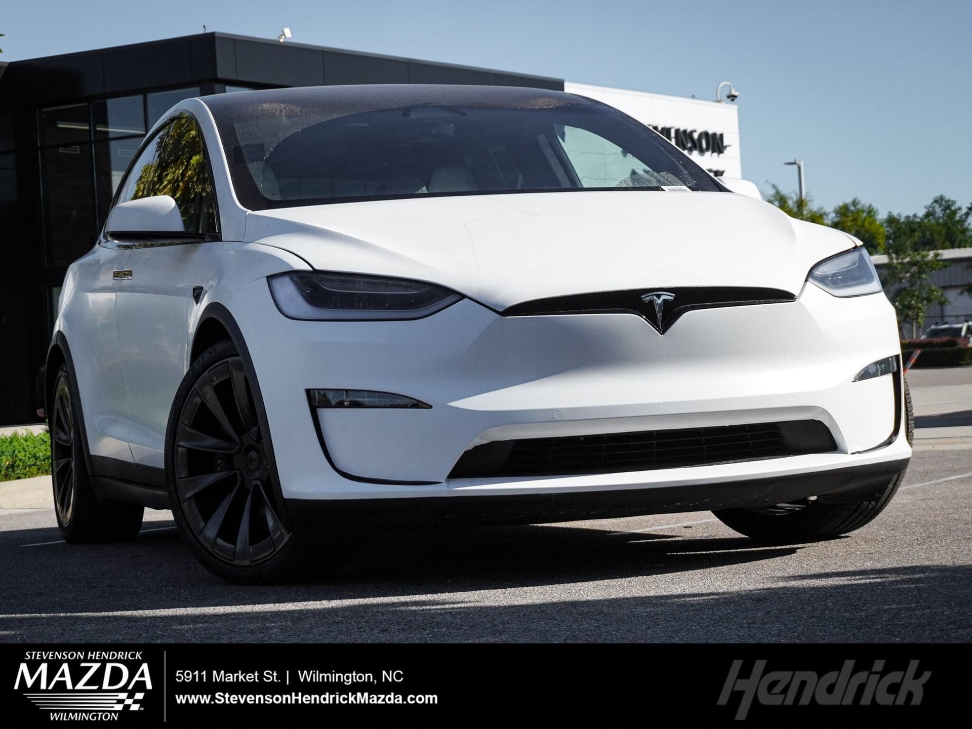 2022 Tesla Model X Plaid — photo 1 of 36