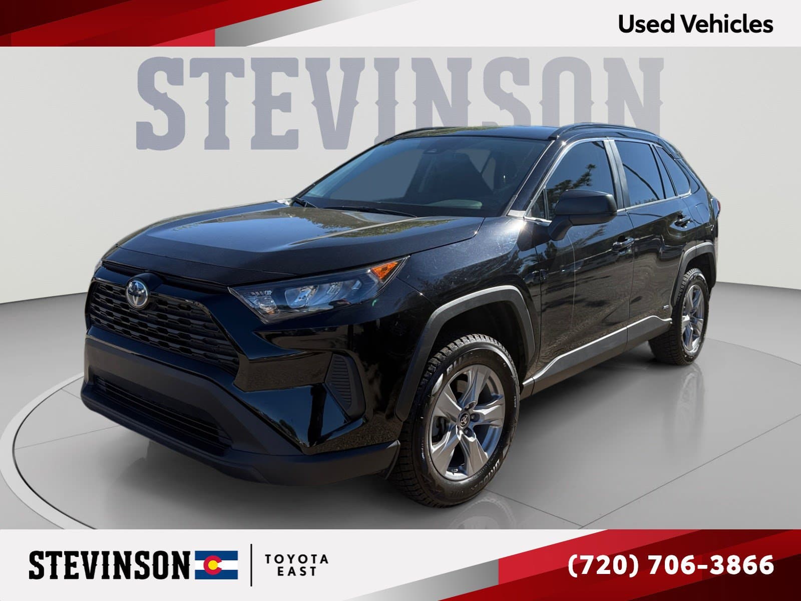 2022 Toyota RAV4 Hybrid LE — photo 1 of 32