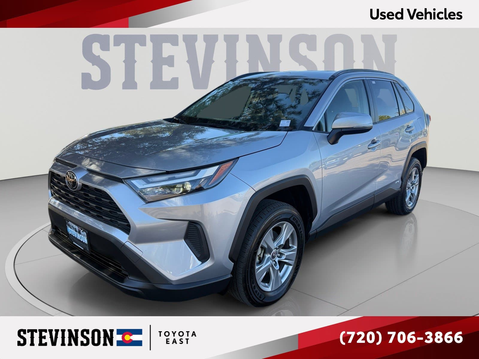2025 Toyota RAV4 Hybrid LE — photo 1 of 32