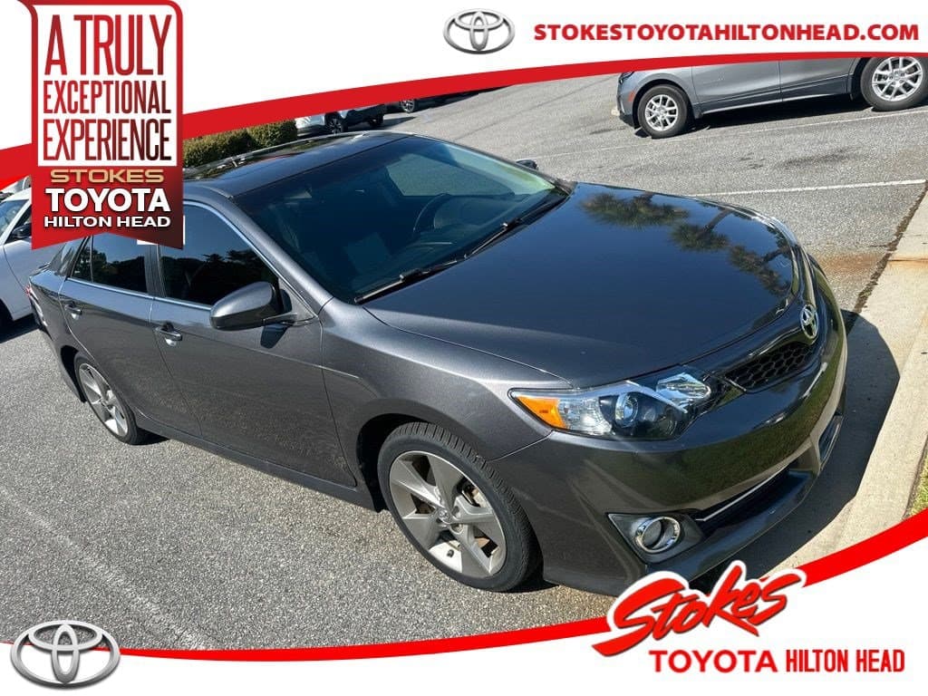 2012 Toyota Camry SE — photo 1 of 3