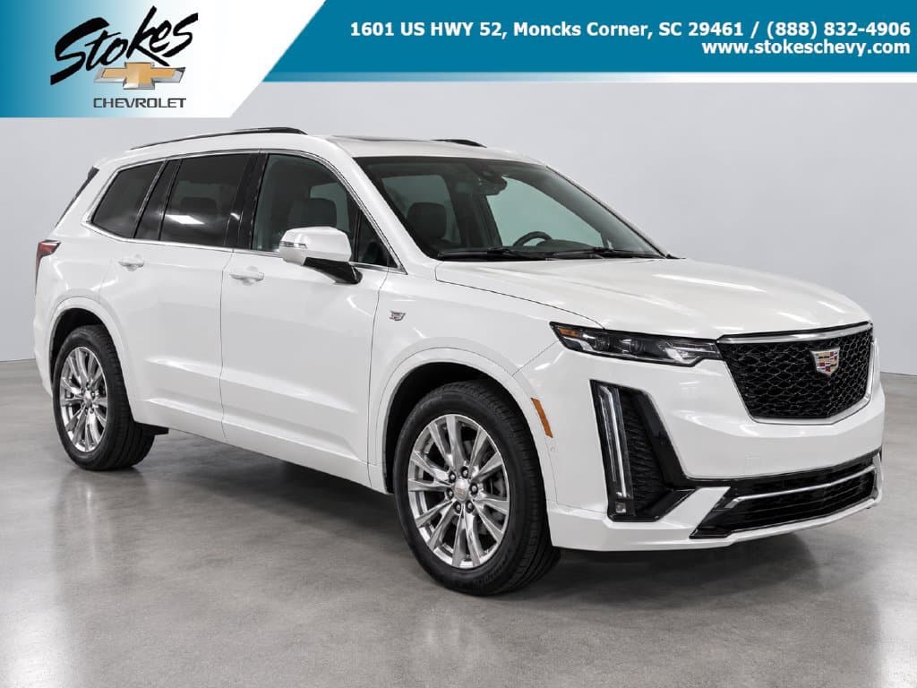 2023 Cadillac XT6 FWD Luxury — photo 1 of 2
