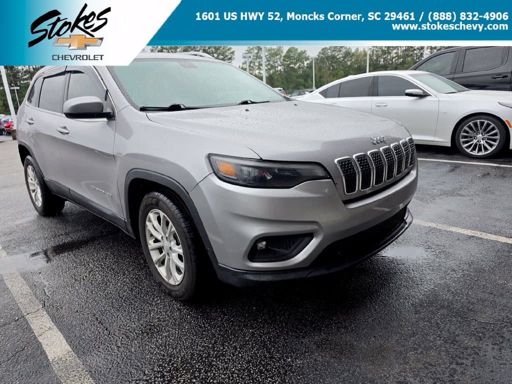 2019 Jeep Cherokee Latitude — photo 1 of 2