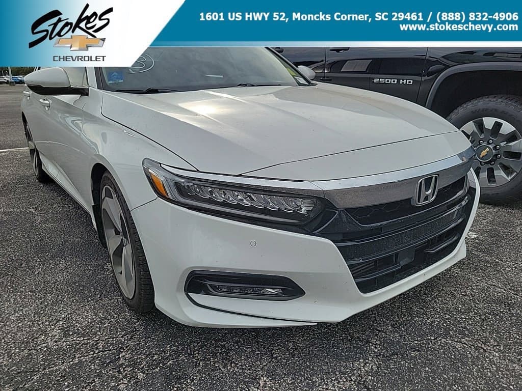 2018 Honda Accord Sedan Touring 1.5T — photo 1 of 10