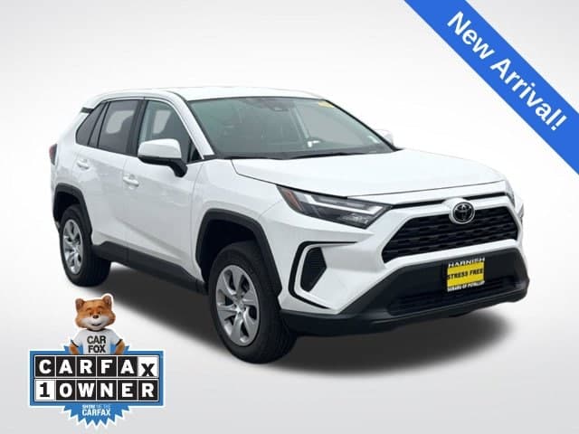 2025 Toyota RAV4 LE — photo 1 of 14