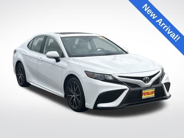 2022 Toyota Camry SE — photo 1 of 14