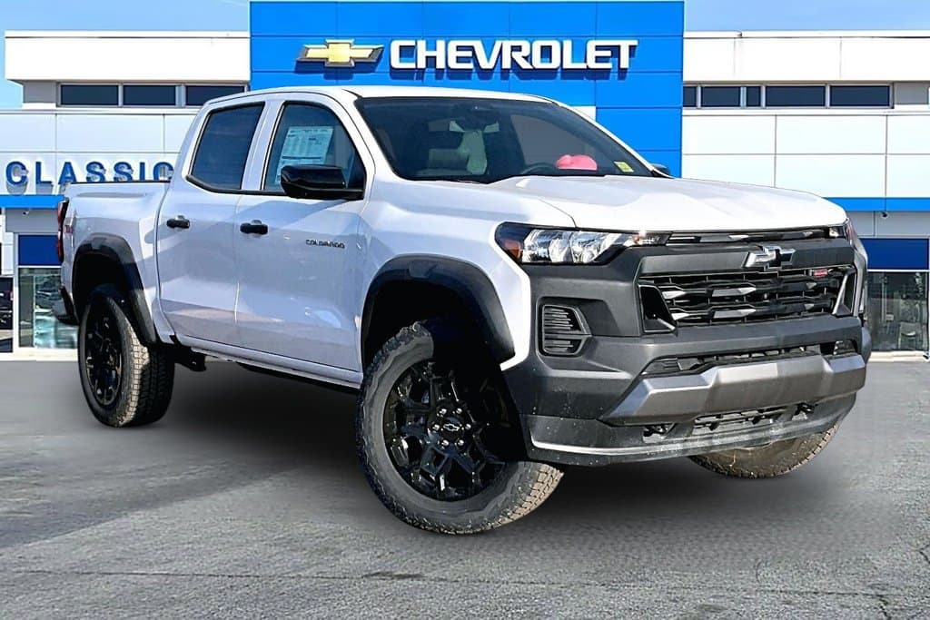 2026 Chevrolet Colorado 4WD Trail Boss — photo 1 of 44