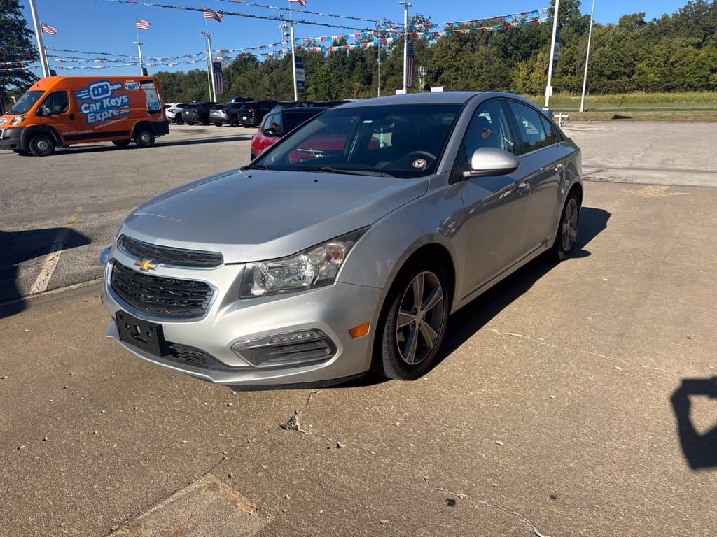 2015 Chevrolet Cruze LT — photo 1 of 15