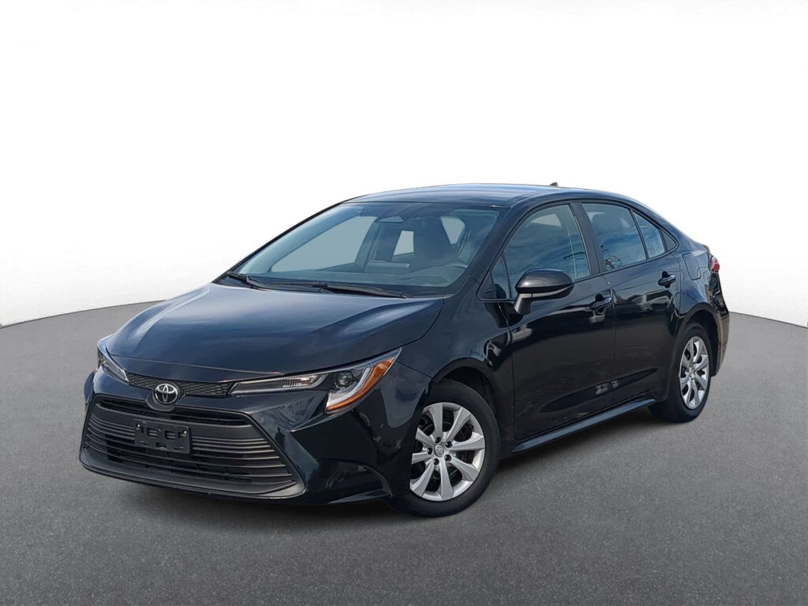 2025 Toyota Corolla LE — photo 1 of 32