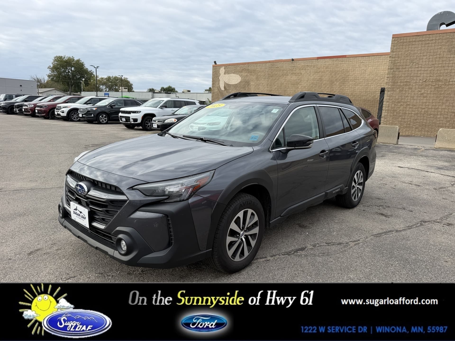 2025 Subaru Outback Premium — photo 1 of 9