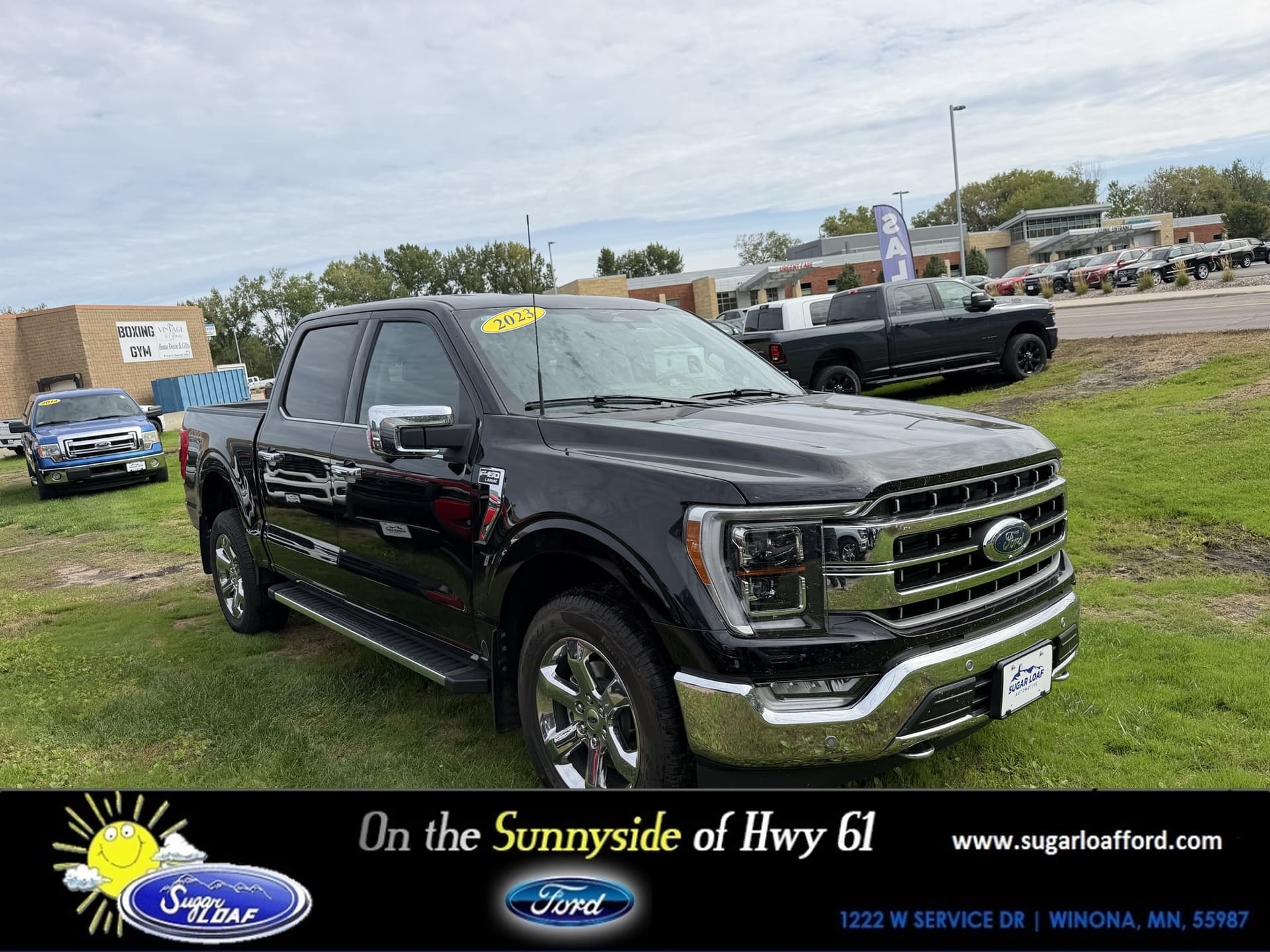 2023 Ford F-150 LARIAT — photo 1 of 8