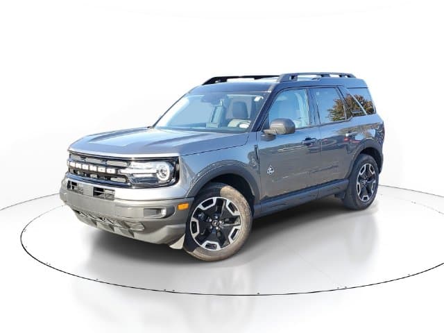2024 Ford Bronco Sport Outer Banks — photo 1 of 40