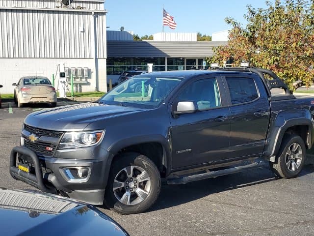 2017 Chevrolet Colorado Base — photo 1 of 25