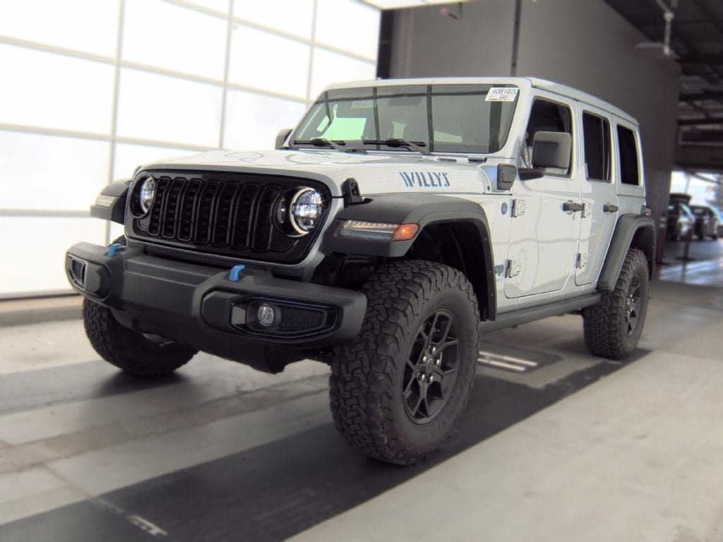 2024 Jeep Wrangler Base — photo 1 of 6