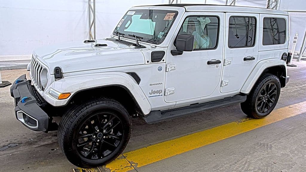 2024 Jeep Wrangler Sahara — photo 1 of 6