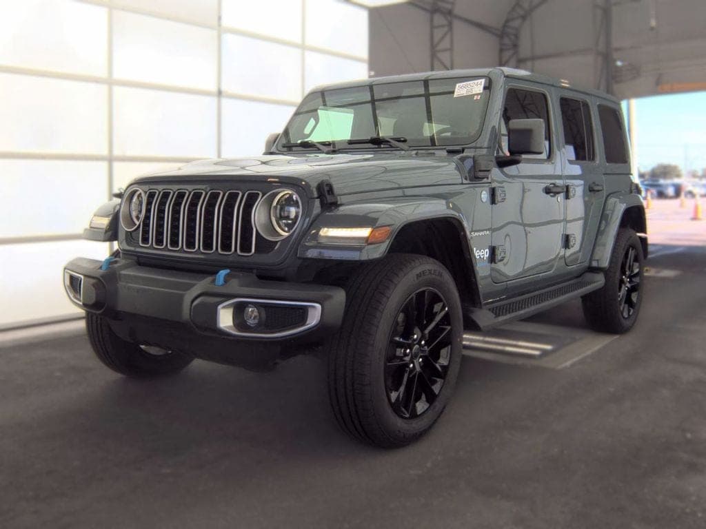 2024 Jeep Wrangler Sahara — photo 1 of 6