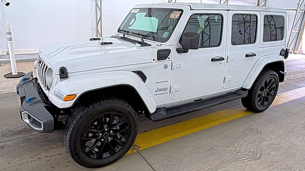 2024 Jeep Wrangler Base — photo 1 of 6