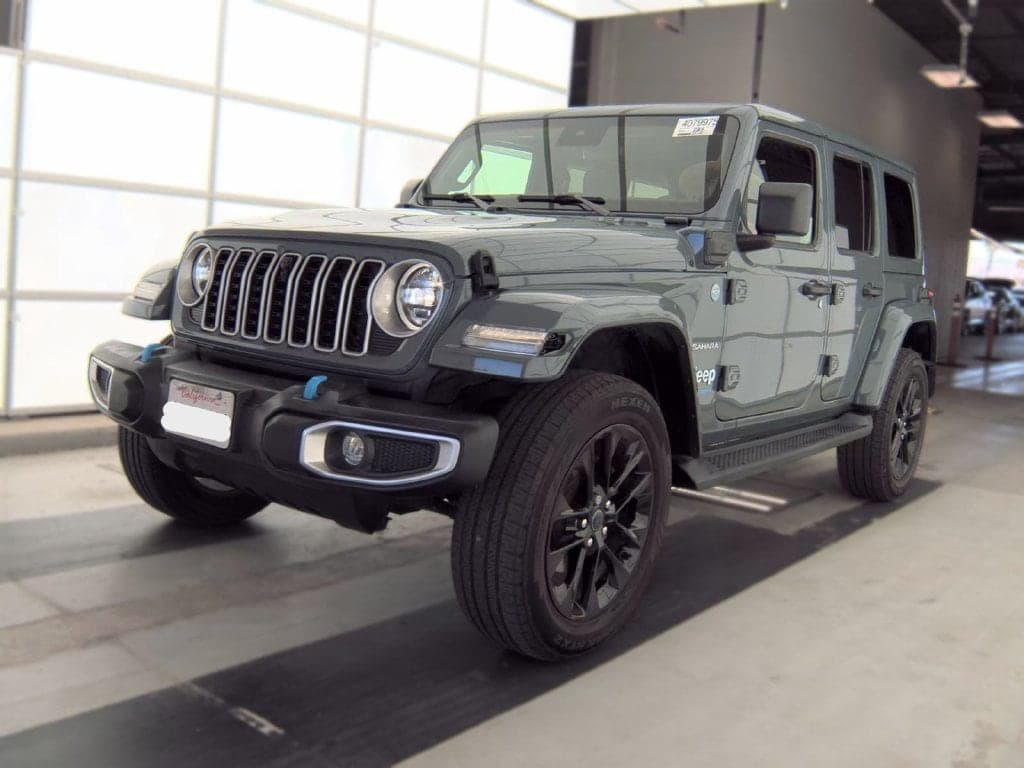 2024 Jeep Wrangler Base — photo 1 of 6