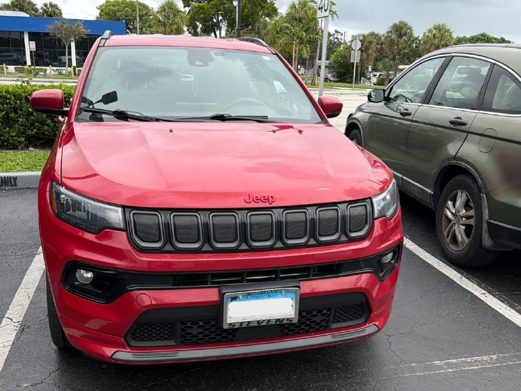 2022 Jeep Compass Limited — photo 1 of 3