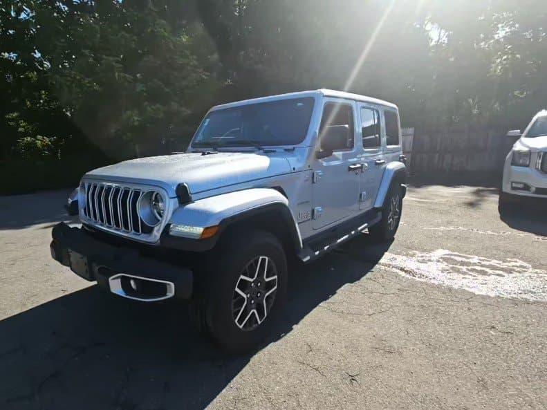 2024 Jeep Wrangler Sahara — photo 1 of 6