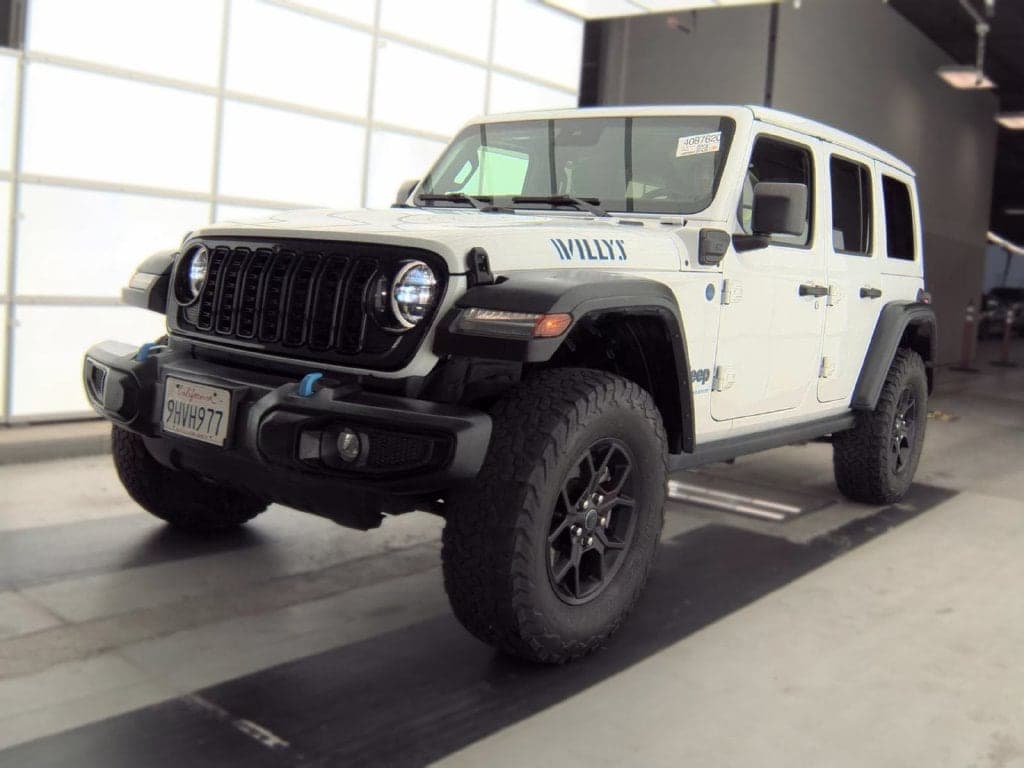 2024 Jeep Wrangler Base — photo 1 of 6