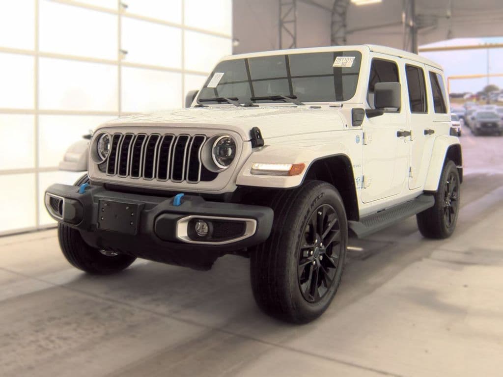 2024 Jeep Wrangler Sahara — photo 1 of 6