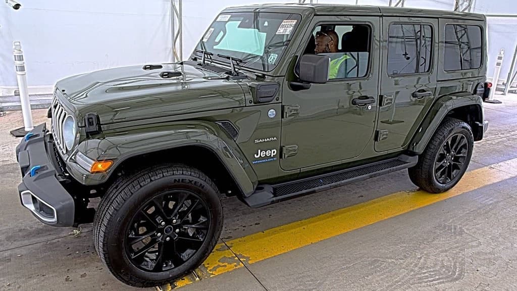 2024 Jeep Wrangler Base — photo 1 of 6