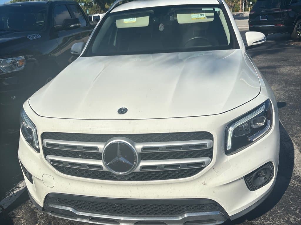 2021 Mercedes-Benz GLB GLB 250 — photo 1 of 5