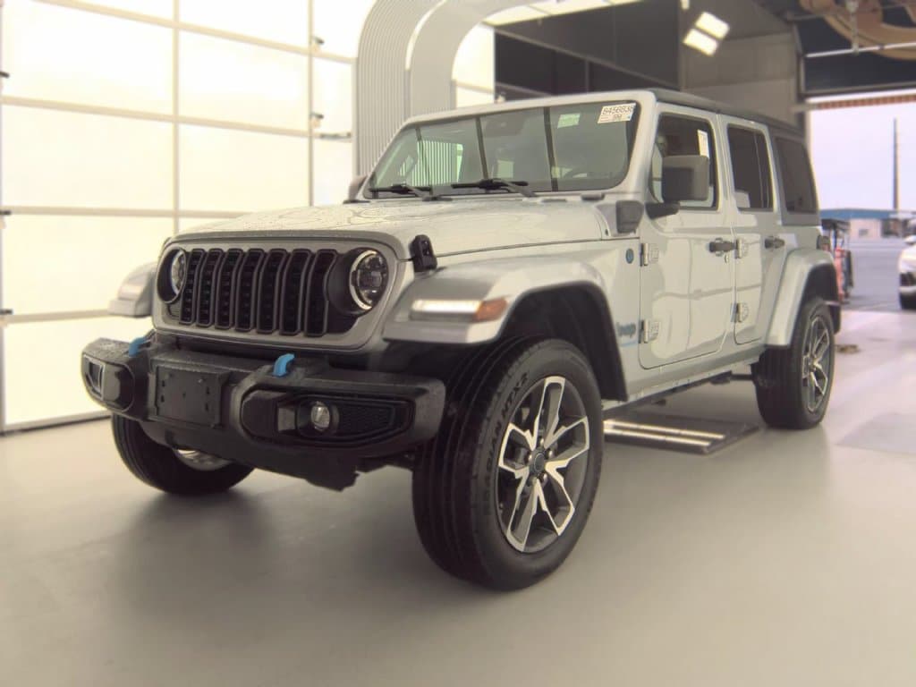 2024 Jeep Wrangler Base — photo 1 of 5