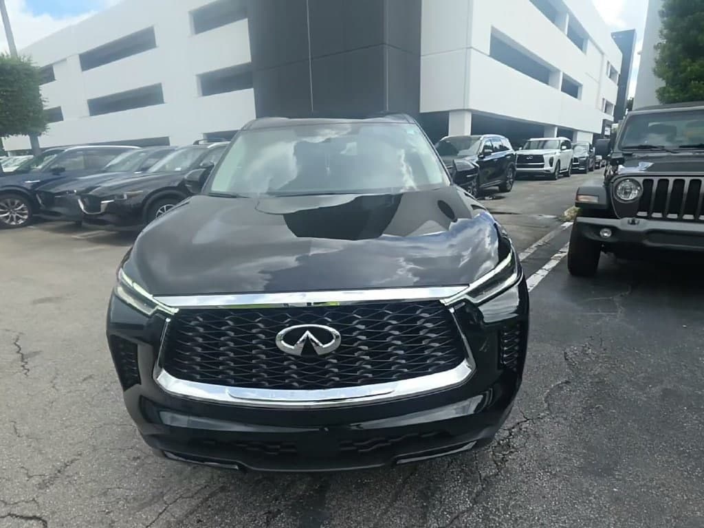 2024 INFINITI QX60 PURE — photo 1 of 7