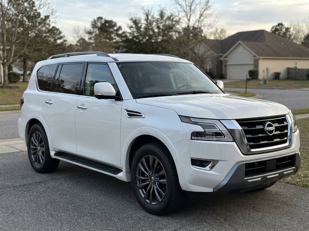 2022 Nissan Armada Platinum — photo 1 of 3