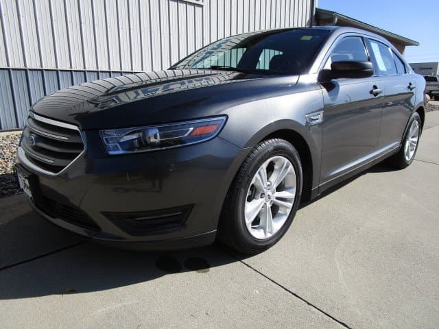 2018 Ford Taurus SEL — photo 1 of 19