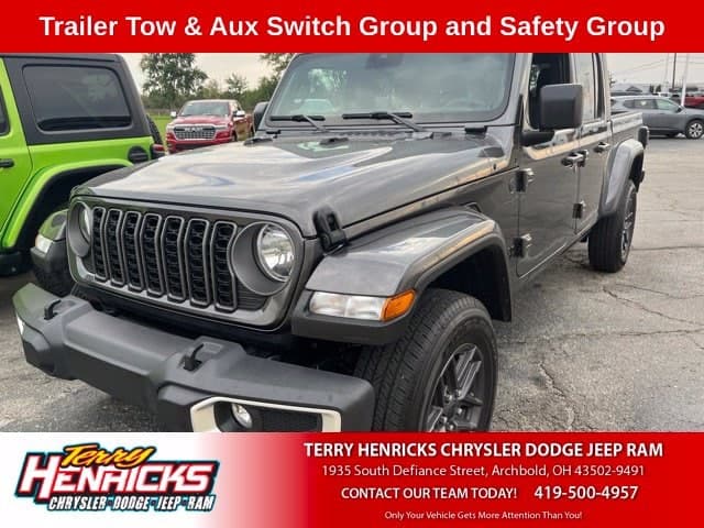 2025 Jeep Gladiator Sport S — photo 1 of 12