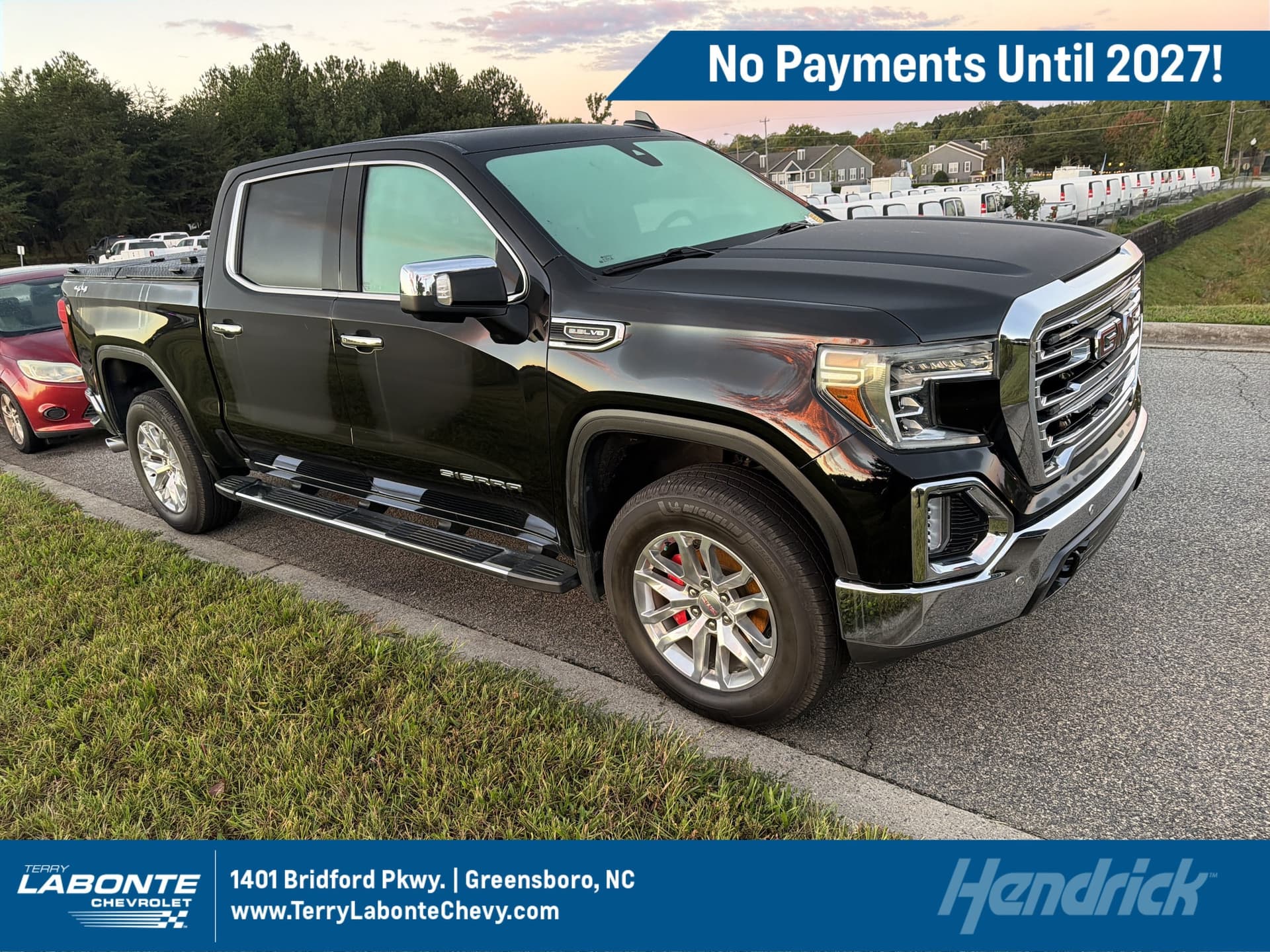 2019 GMC Sierra 1500 SLT — photo 1 of 12