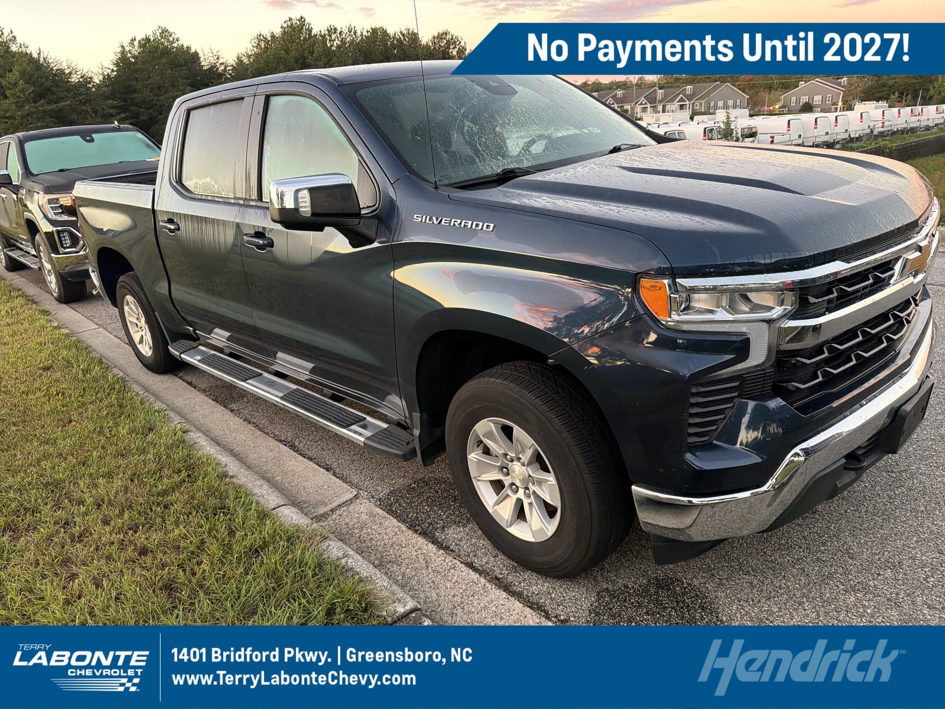 2022 Chevrolet Silverado 1500 LT — photo 1 of 12