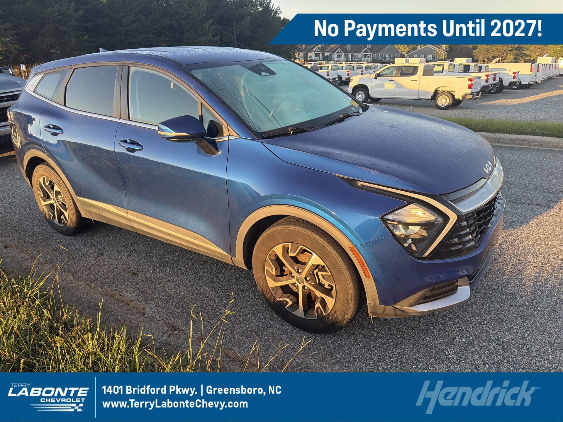 2023 Kia Sportage EX — photo 1 of 12