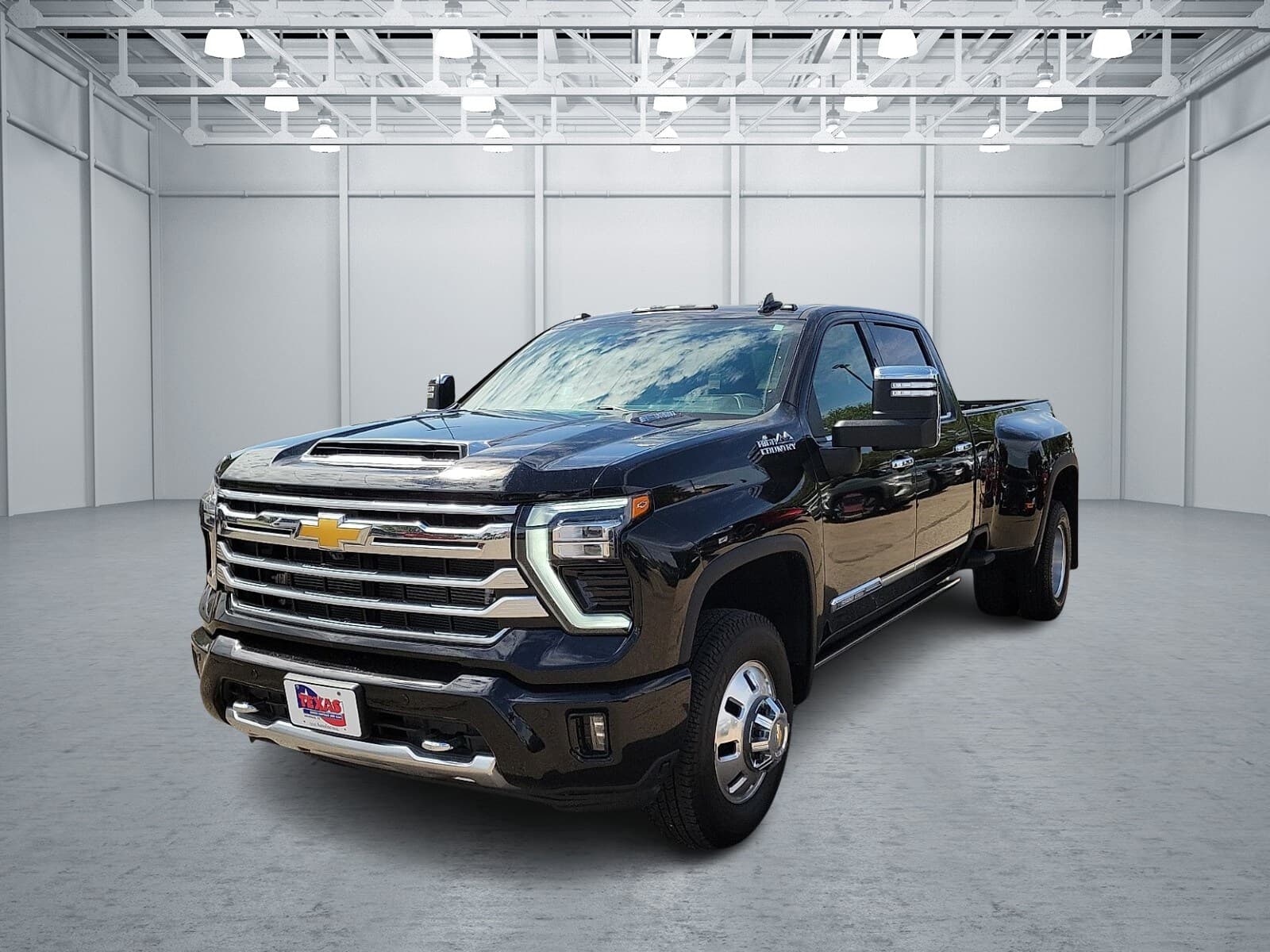 2026 Chevrolet Silverado 3500HD High Country — photo 1 of 20