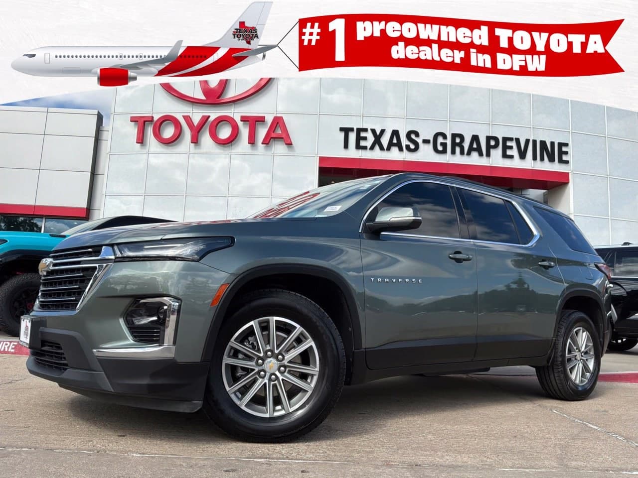 2023 Chevrolet Traverse Base — photo 1 of 47