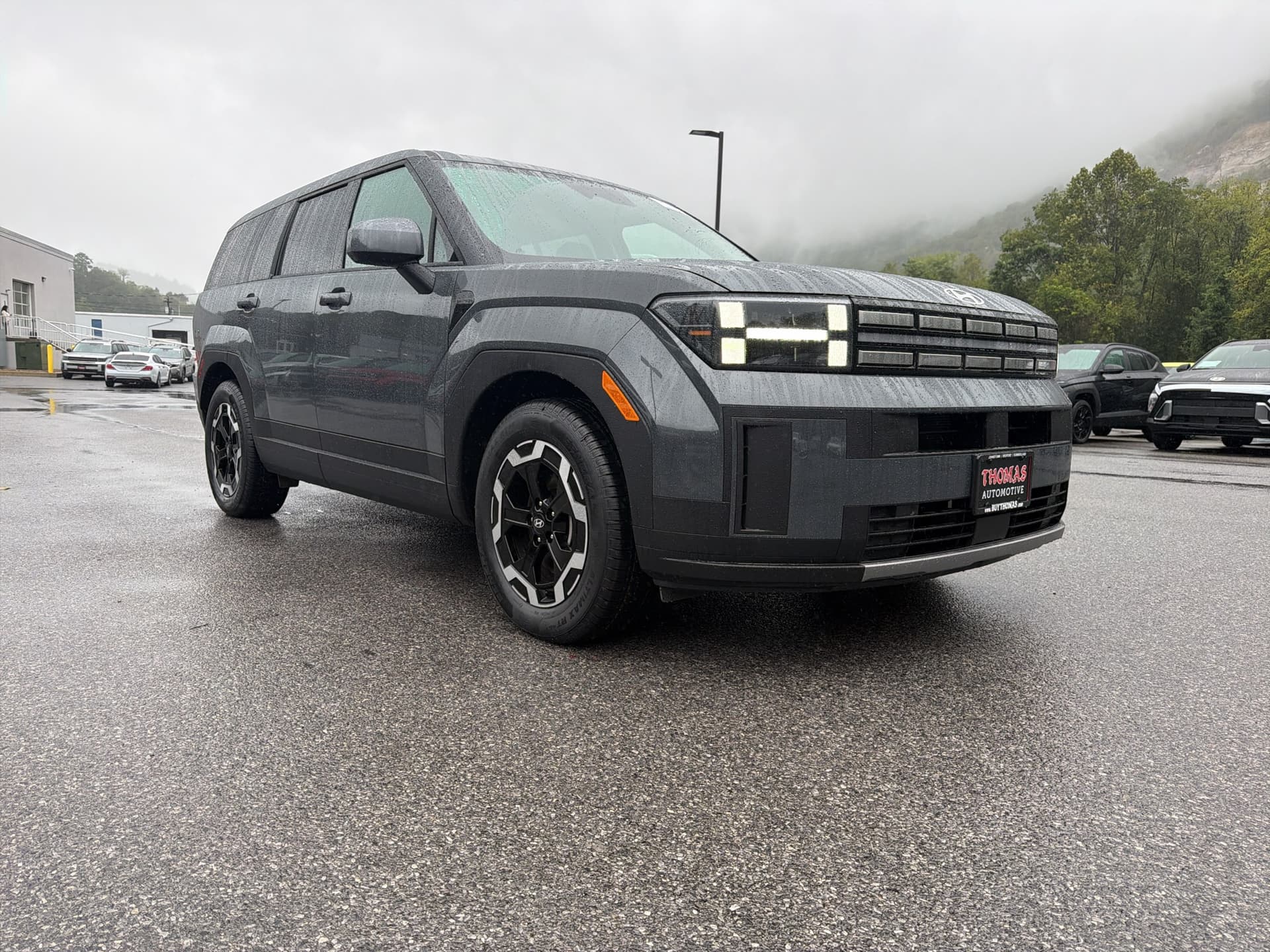 2025 Hyundai Santa Fe SE — photo 1 of 32