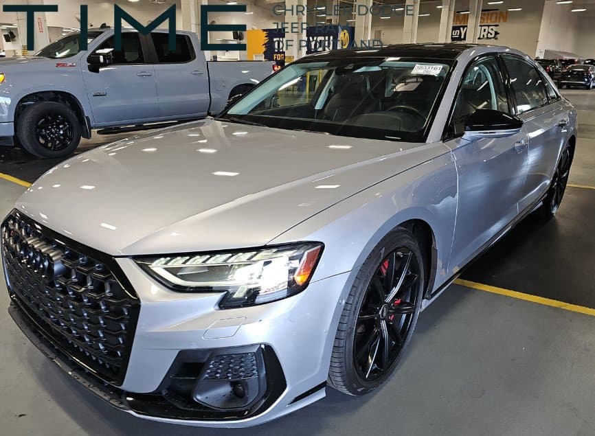 2022 Audi S8 Base — photo 1 of 7