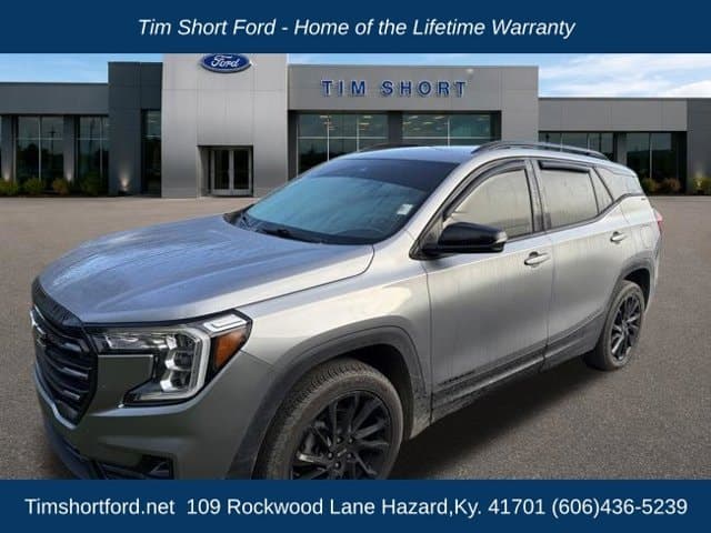 2023 GMC Terrain SLT — photo 1 of 3