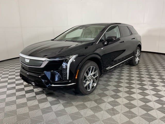 2027 Cadillac OPTIQ Luxury — photo 1 of 64