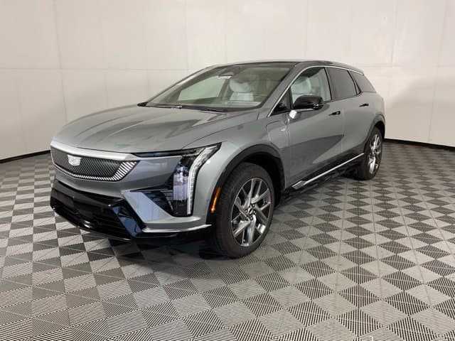 2027 Cadillac OPTIQ Luxury — photo 1 of 63