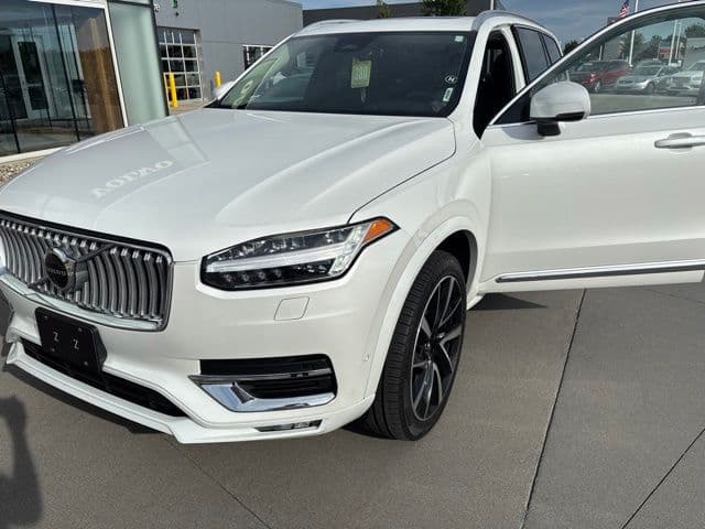 2024 Volvo XC90 Base — photo 1 of 6